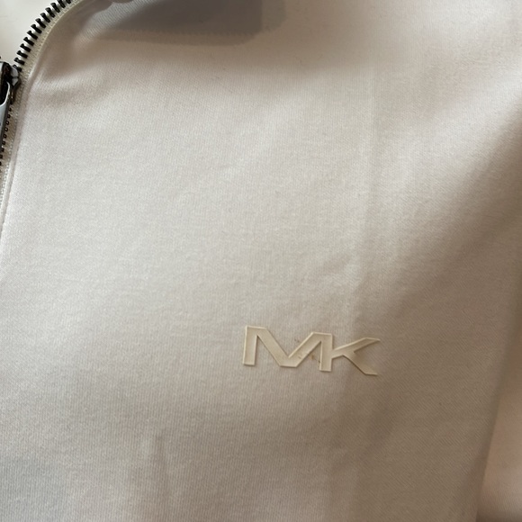Michael Kors 1/4 Zip Long Sleeve Logo Pullover - XL in Black OR White - Picture 13 of 13